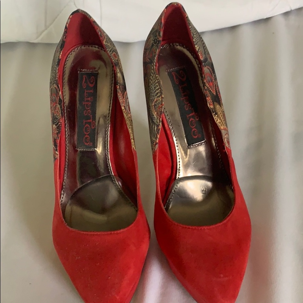 2 Lips Too Red pumps